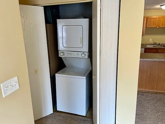 2 bed, 1200 sqft, $1,300 — Photo 3