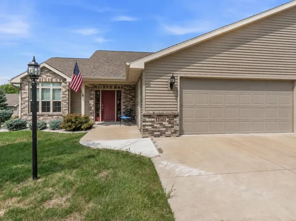 1373 Candlelight Ln, Fond Du Lac, WI 54935