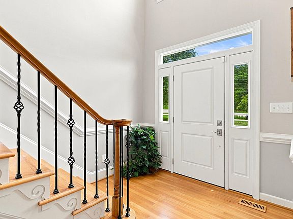 5th image of 4008 W Lake Rd