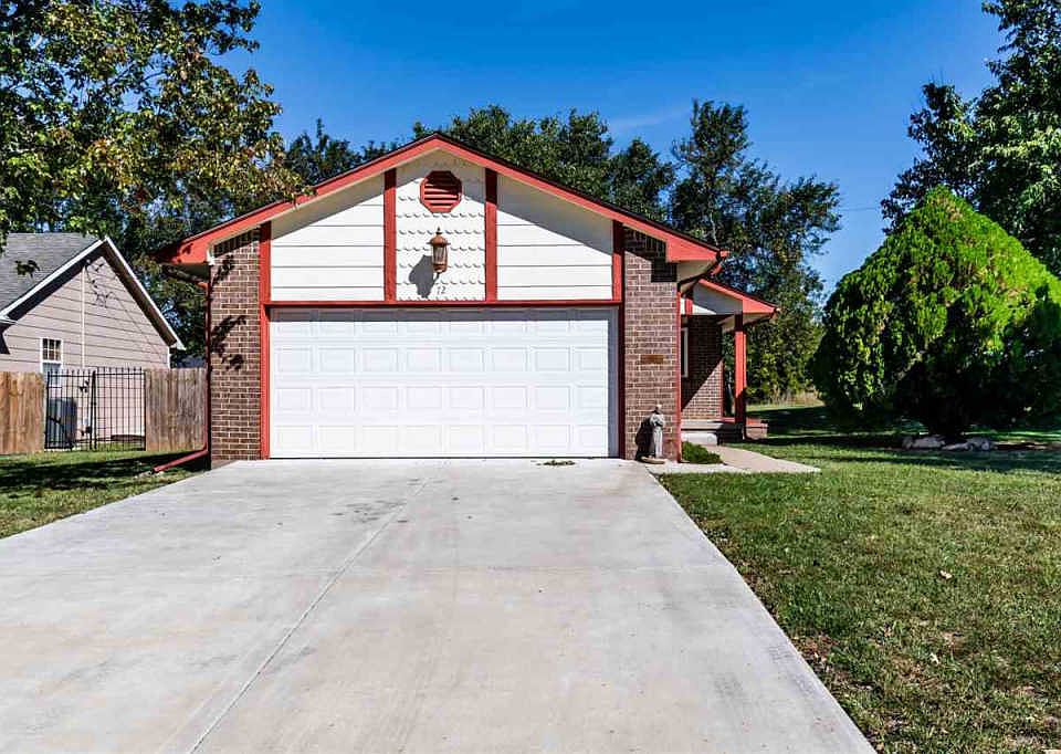 1st image of 72 E Arnold Dr
