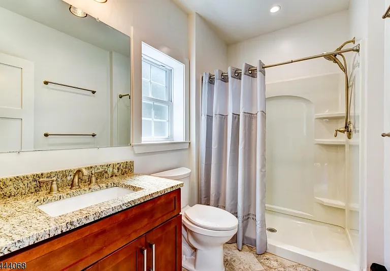 118 Bartine St — Photo 14