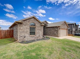 3508 Molly Dr, Yukon, OK 73099