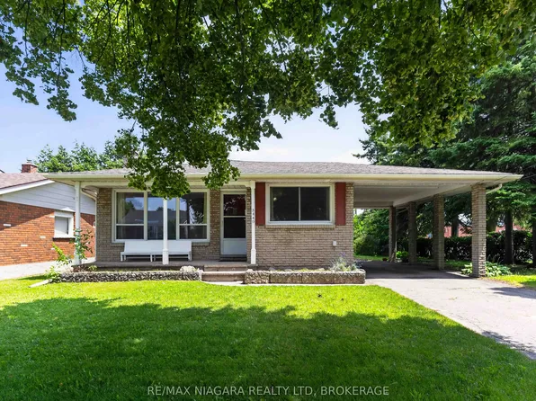 3440 Saint Patrick Ave, Niagara Falls, ON L2J 2N5
