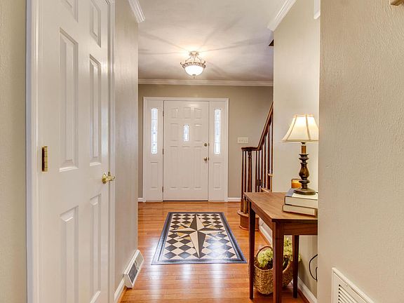 4th image of 179 Forest Dr