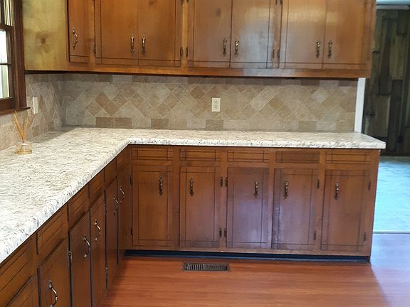 New countertops/backsplash