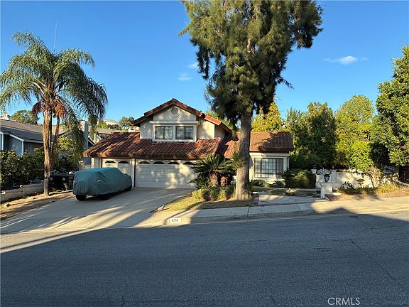 3rd image of 674 Radbury Pl