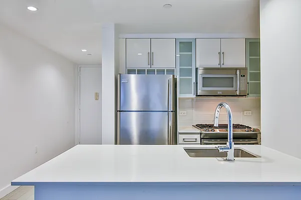 Rented by Platinum Forbes Global Properties | media 6