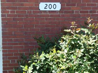 200 S Veitch St APT 1, Arlington, VA 22204