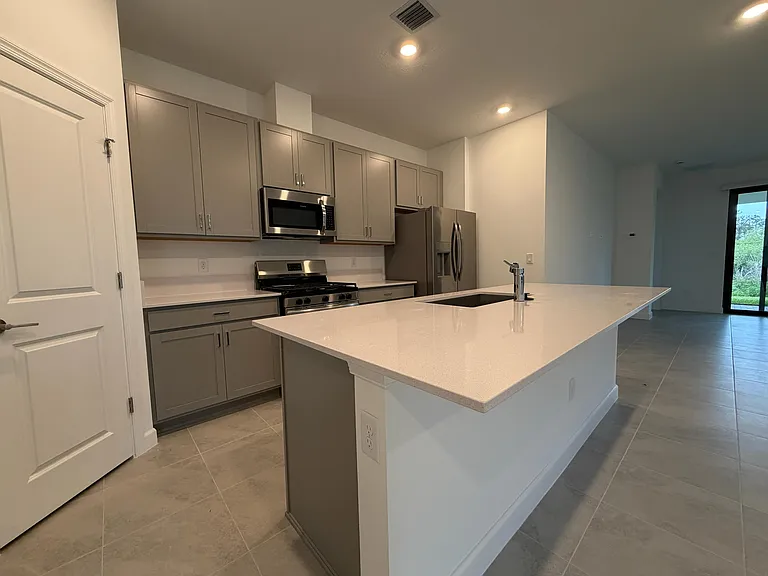 10755 NW Wilgrove Ln — Photo 6