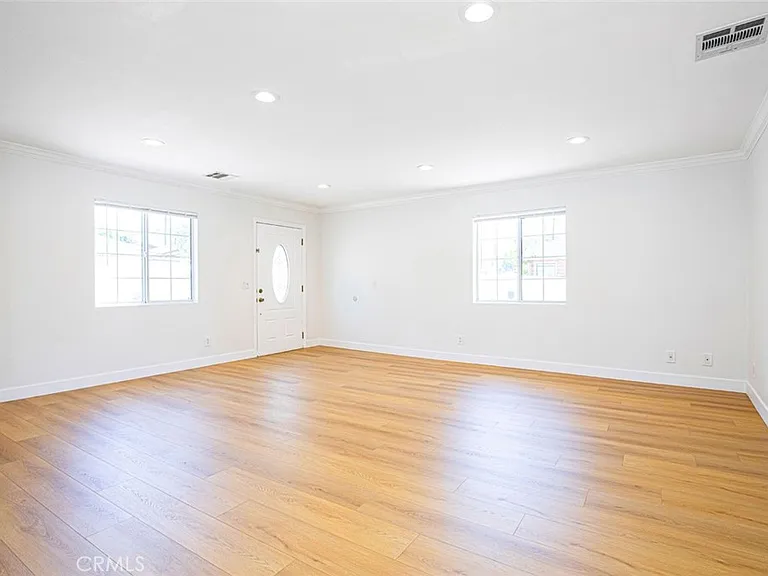 10531 Greenburn Ave — Photo 16