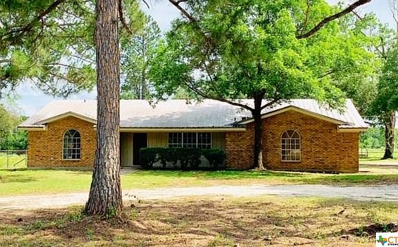 2nd image of 301 River Oaks Dr