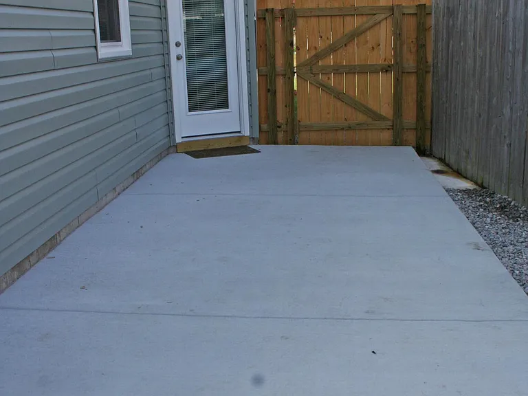 5520 Landings Crst — Photo 8