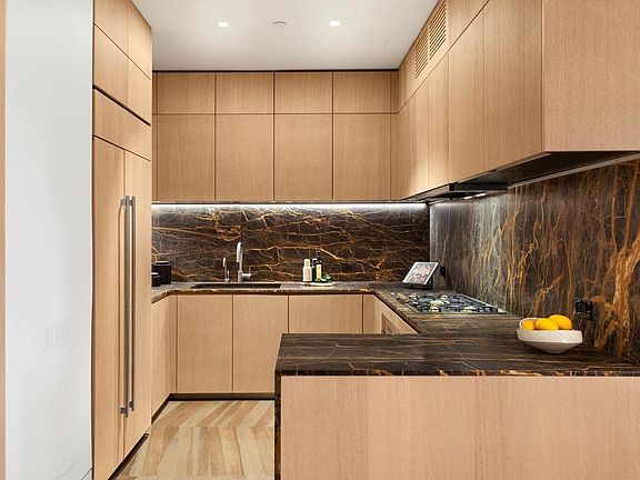 4th image of 49 Chambers St APT 6F
