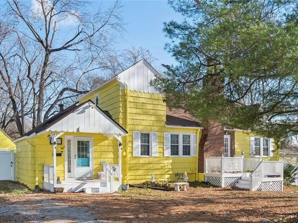 13407 Bennington Ave, Grandview, MO 64030