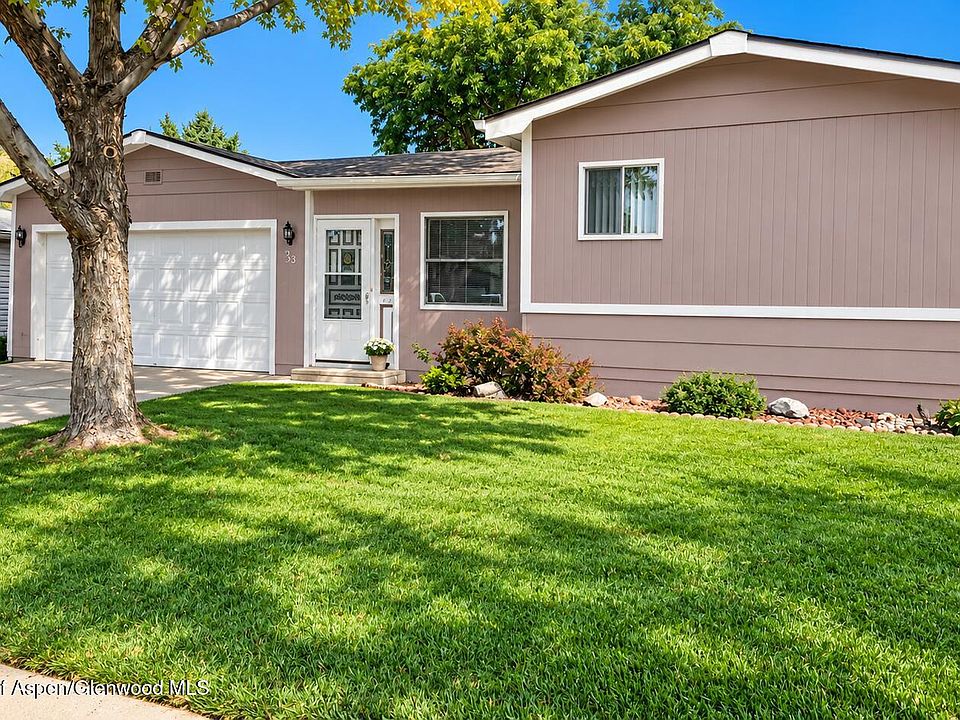 1st image of 33 W Tamarack Cir