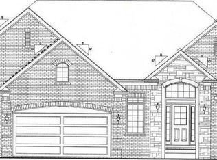 1920 Oak Forest Dr E, Troy, MI 48085