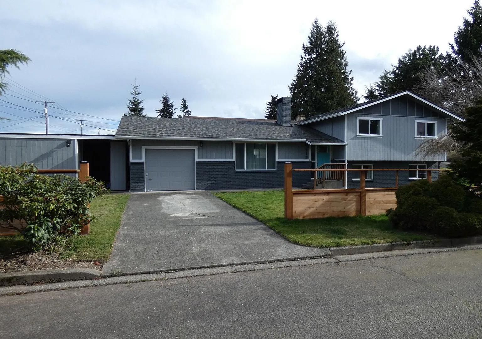 High Quality - Great Neighborhood — Photo 2