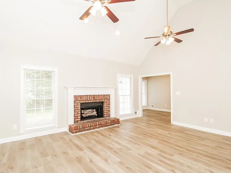 51 Abbey Ln — Photo 5