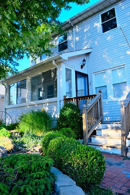 1st image of 25168 Leach St