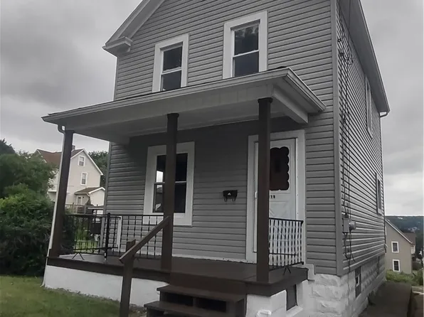 516 Division Ave, Ellwood City, PA 16117