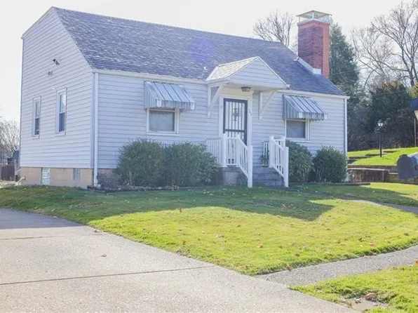 700 3rd St, North Versailles, PA 15137