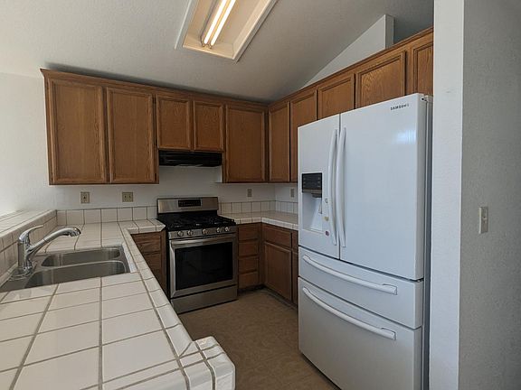 5th image of 4733 Cayman Ct