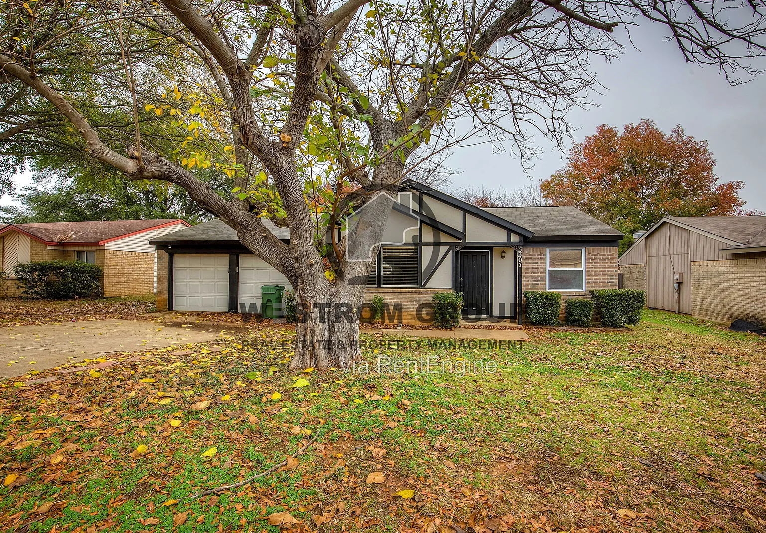3 bed, 2.0 bath, 1451 sqft, $1,895 — Photo 1