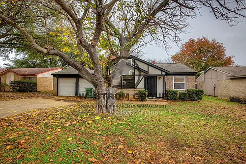 5307 School Hill Cir Photo 1