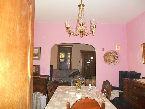 formal dining room 