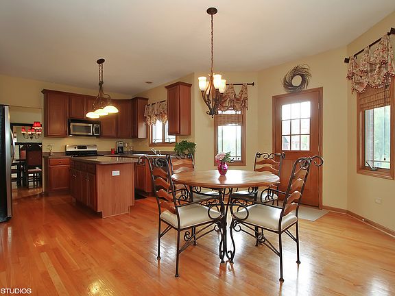 3rd image of 8328 Callista Dr