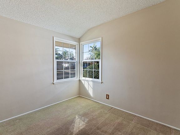 3rd image of 2908 Ladoga Ave