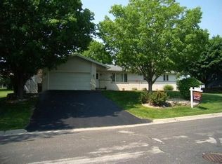 516 Linda Rd, Mount Horeb, WI 53572
