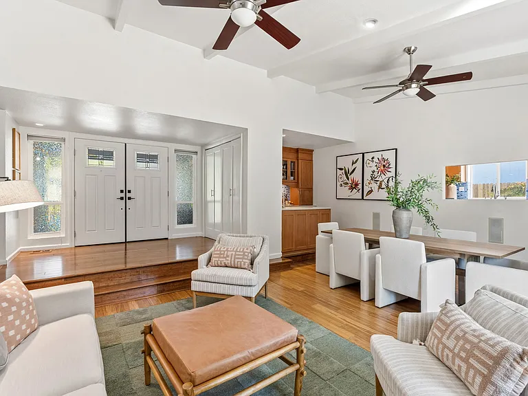 3072 Latham Ln — Photo 29