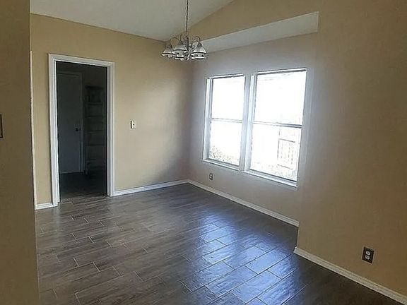 5th image of 6710 Hickory Springs Dr