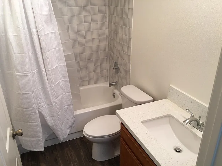 14615 Burbank Blvd #201 — Photo 19