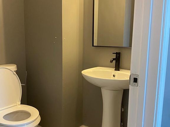 4th image of 106 Brookside Ct #106