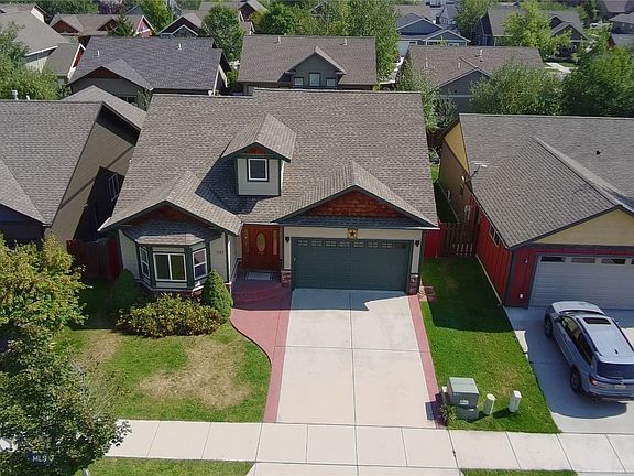 5th image of 1068 N Yellowstone Ave