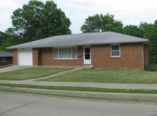 970 3rd St, Troy, MO 63379
