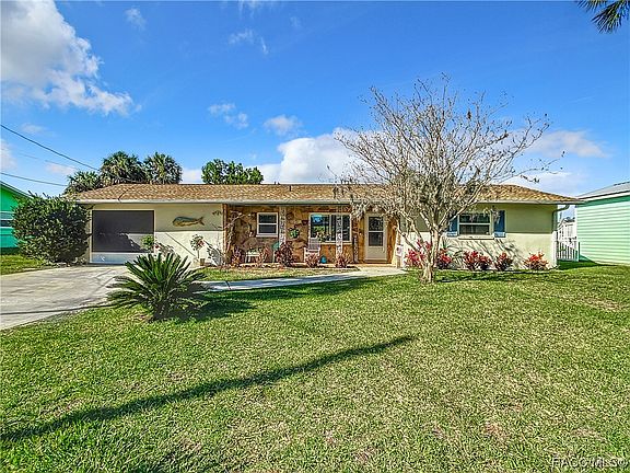 4th image of 2061 NW 18th St