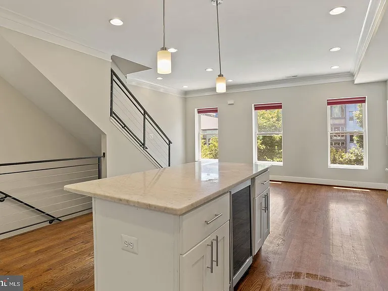 224 R St NE #2 — Photo 7