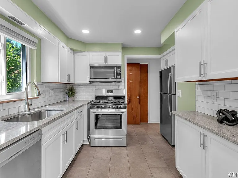 69 Berryman Dr — Photo 11