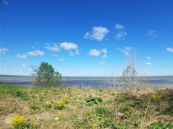 4th image of 36947 Lake Shore Blvd