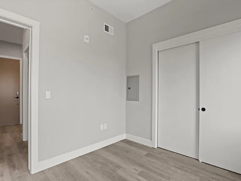 The Lumineer Apartments — Photo 13