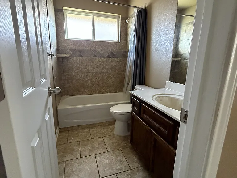 206 Dober St — Photo 23