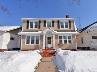 2209 Saint Clair St, Racine, WI 53402