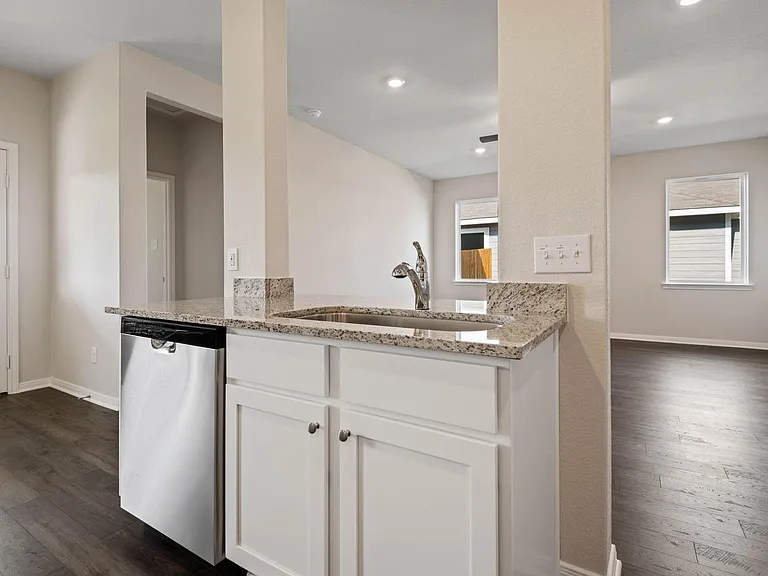 15870 Berry Hill Dr — Photo 11