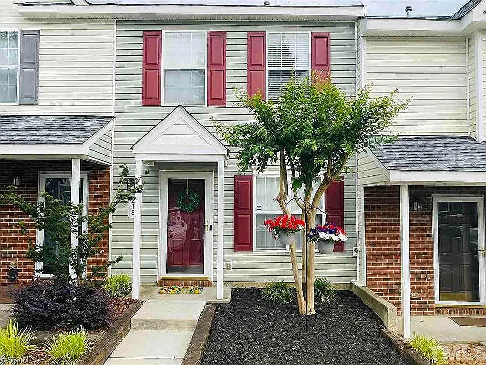 2 bed, 1.5 bath, 980 sqft, $1,500 — Photo 1