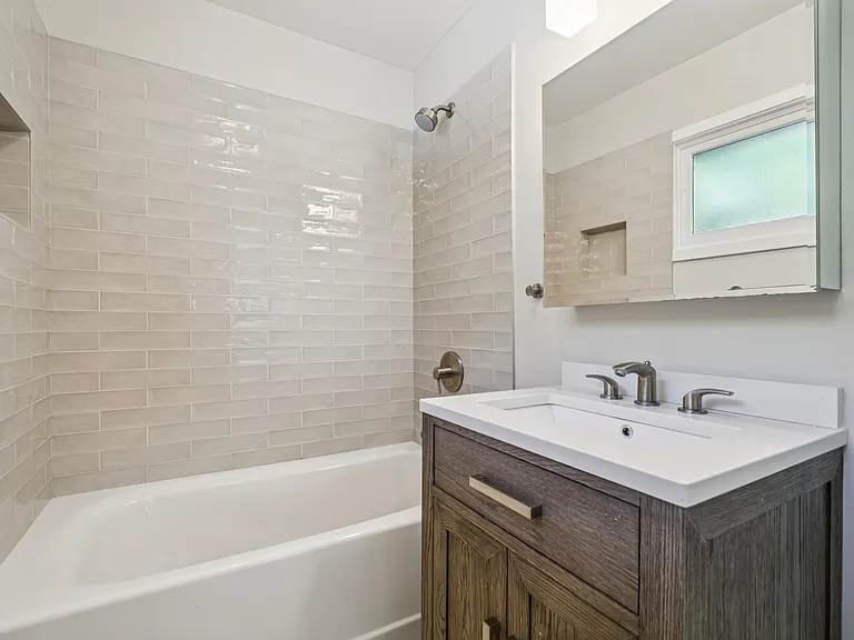 126 Edwards Ave #126 — Photo 7