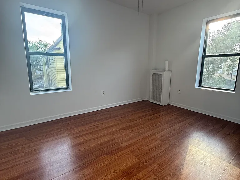 759 Avenue A #6 — Photo 4