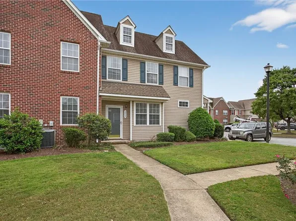 208 Fireweed Ct, Chesapeake, VA 23320